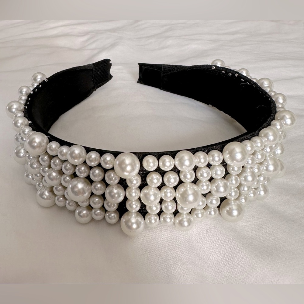 5 Rows of Pearls Headband - never worn